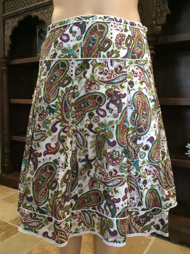 22000 B1SSSK Pretty, Playfully Colorful Paisley Skirt By Pappagallo ...