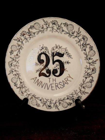 design white ceramic with silver trim Details about   25th Anniversary Norcrest picture frame 
